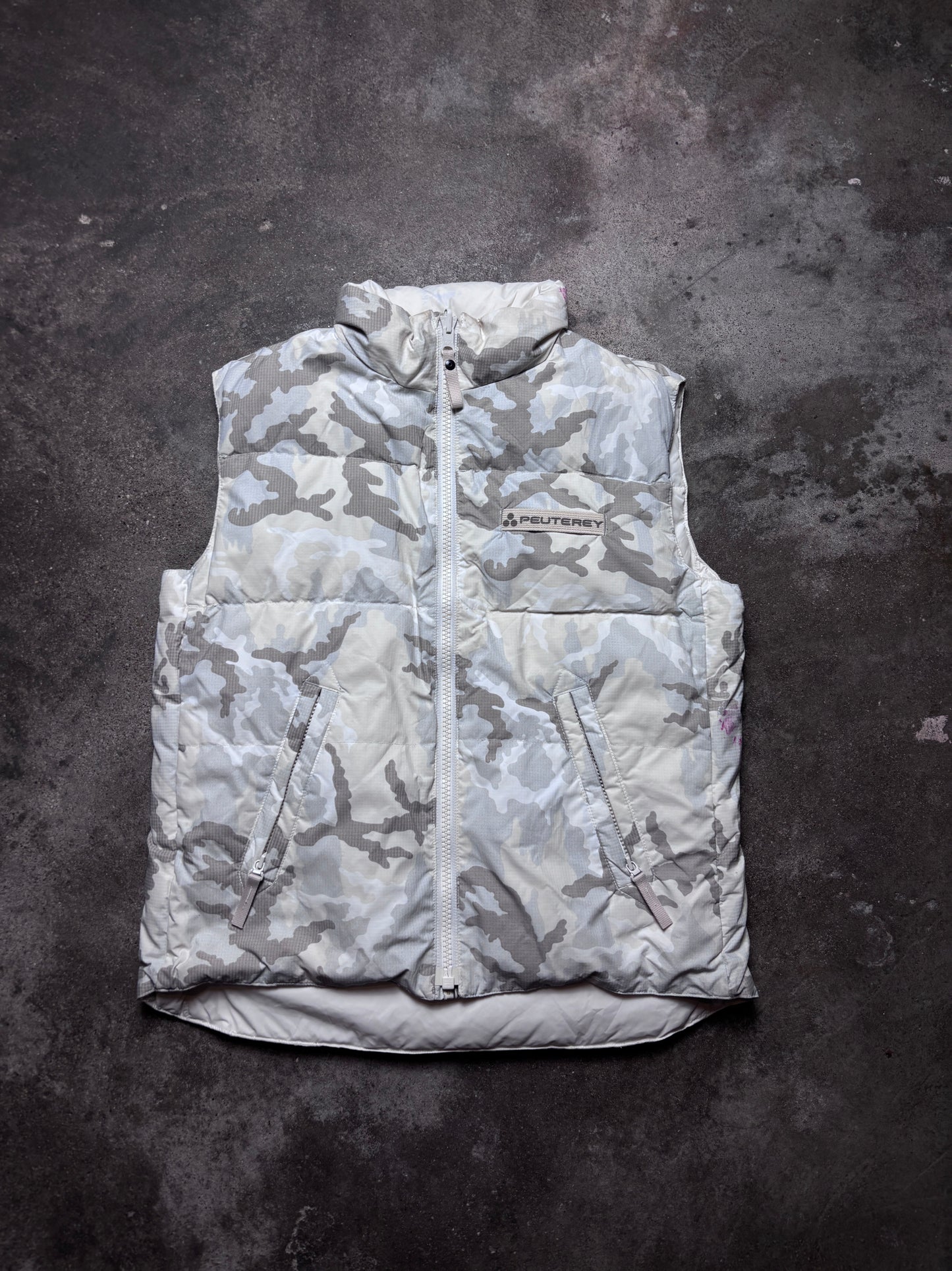 Vintage Snow Camouflage Puffer Vest